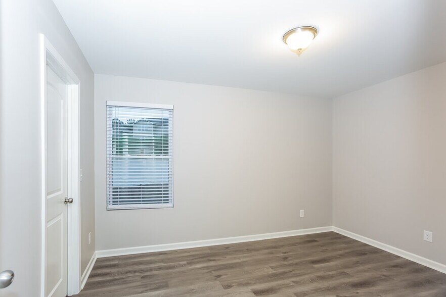 Building Photo - 1083 Manston Pl SW