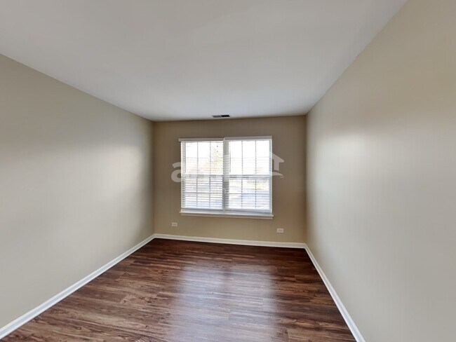 Building Photo - 931 Concord Ct