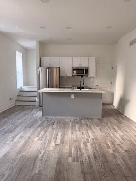 Building Photo - 1713 S 18th St