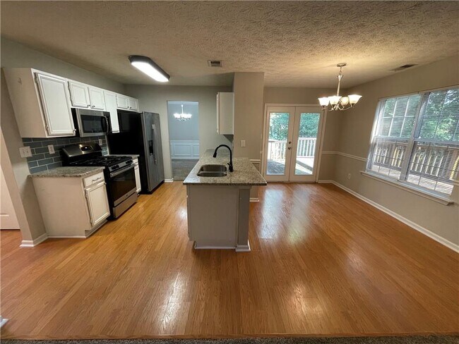 Building Photo - 4401 Dickens Ct NW