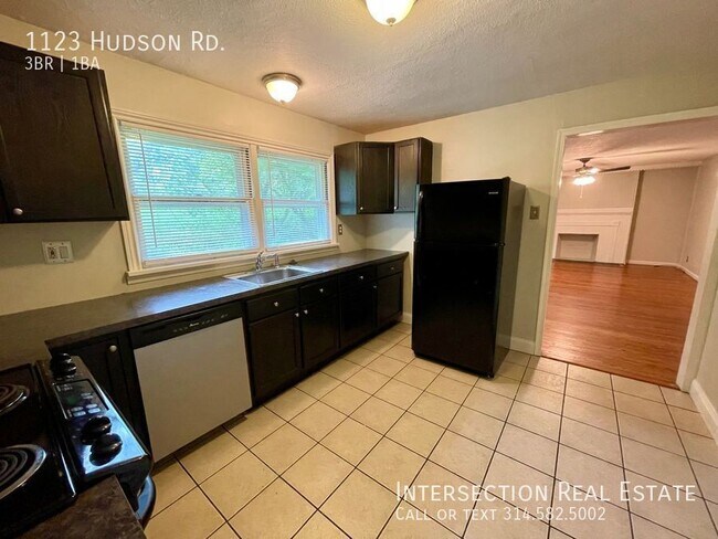 Building Photo - 1123 Hudson Rd