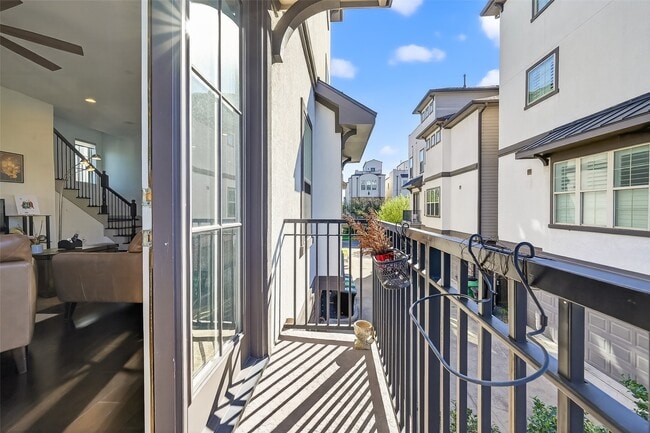 Building Photo - 1621 Rosewood St