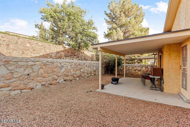 Building Photo - 766 Espada Dr