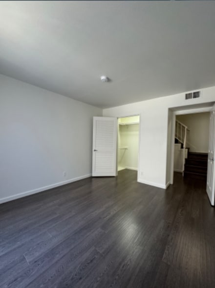 Building Photo - 13012 Riverside Dr