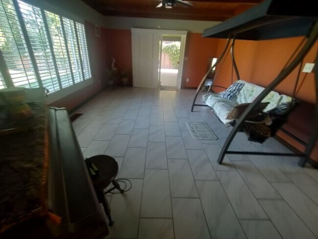 Building Photo - Merced County | Vaishali's Home - Patricia Ln @ Merced