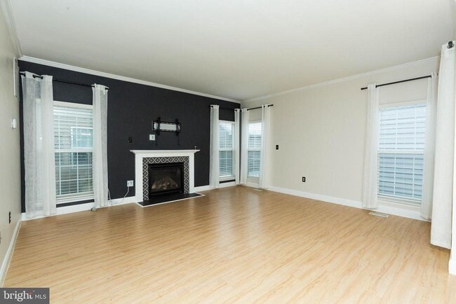 Building Photo - 249 Lord Fairfax St