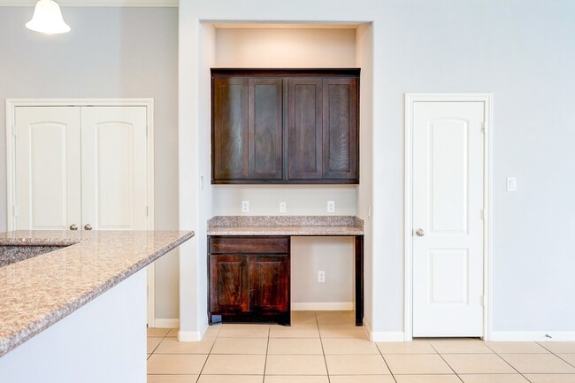 Building Photo - 2727 Misty Heath Ln
