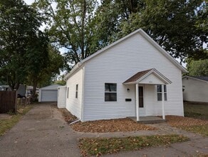 Building Photo - Charming, remodeled home in Tuscola