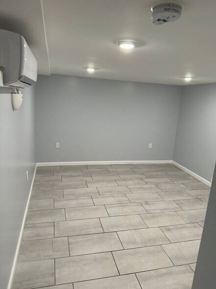 Building Photo - 288 2nd Ave W