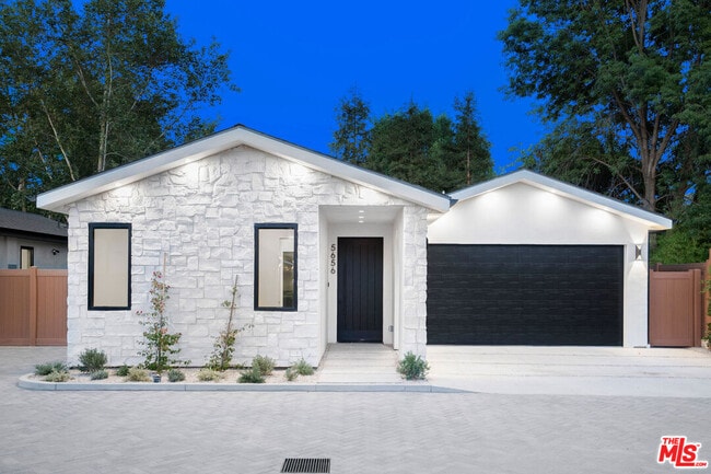 Building Photo - 5656 Winnetka Ave