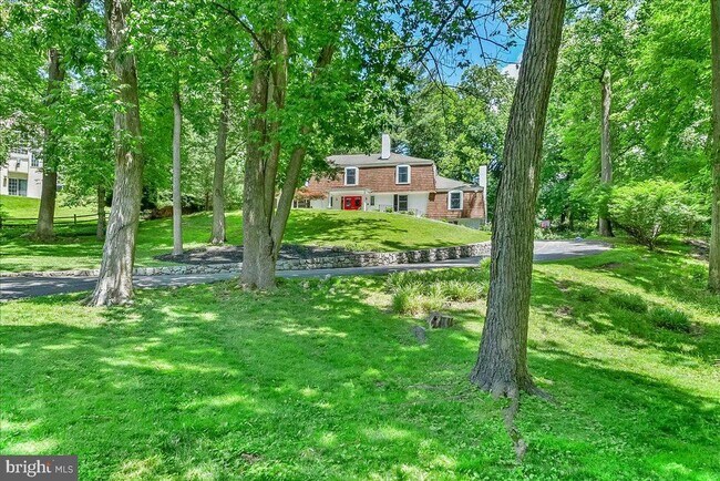 Building Photo - 482 Gypsy Ln