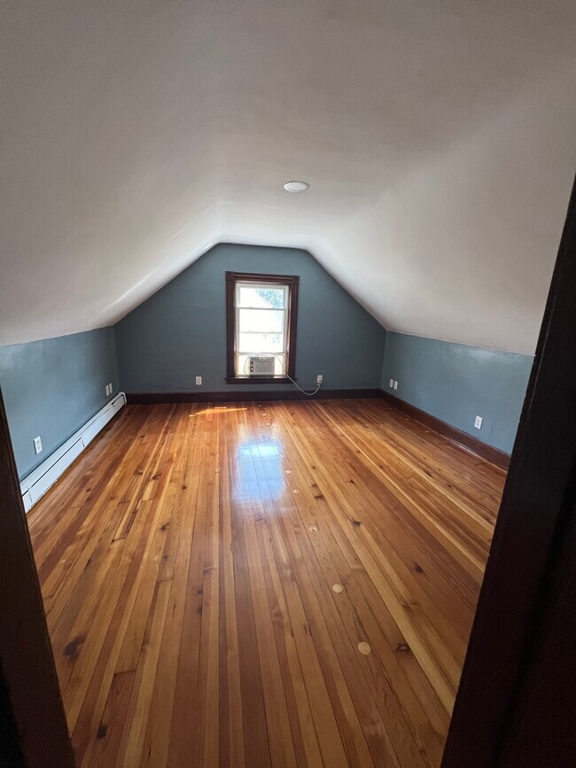 Building Photo - 8 Sayles Ave