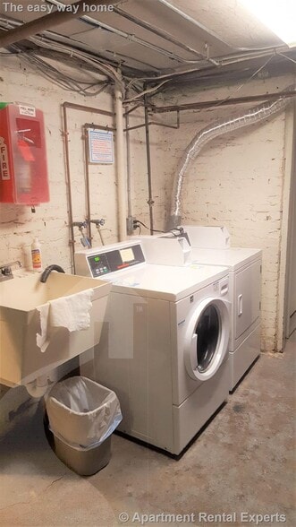 Building Photo - 11 Story St