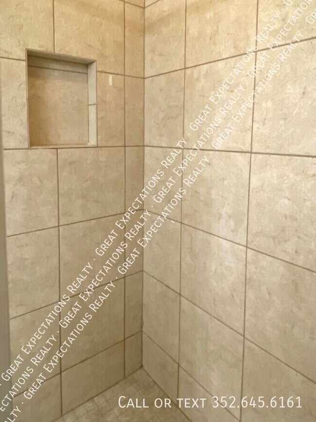Building Photo - 10542 SE 67 Ct