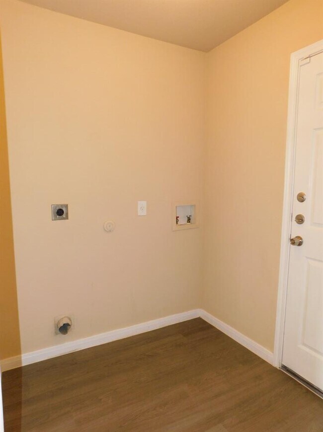 Building Photo - 4905 Lexington Meadow Ln
