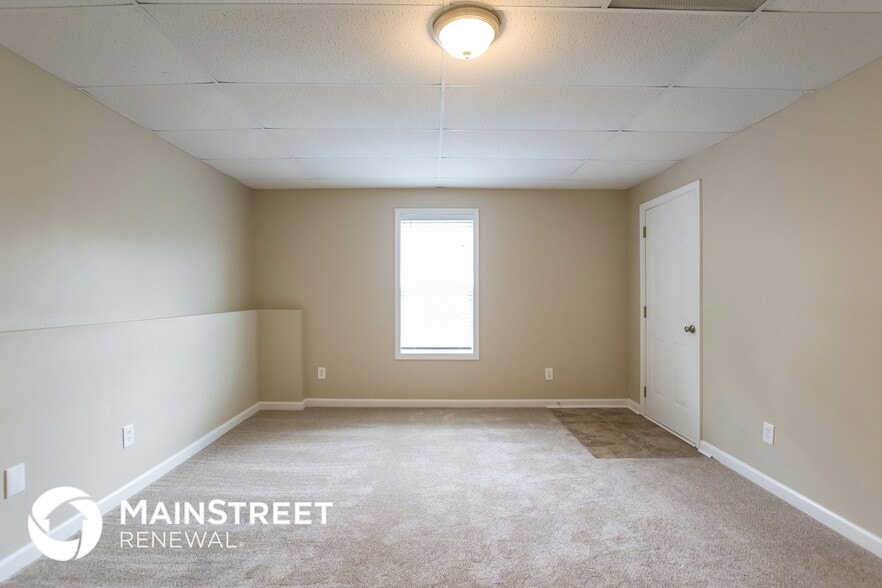 Building Photo - 5322 Rutland Ct
