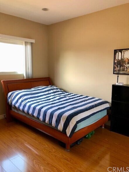 bedroom 2 - 212 N Jackson St