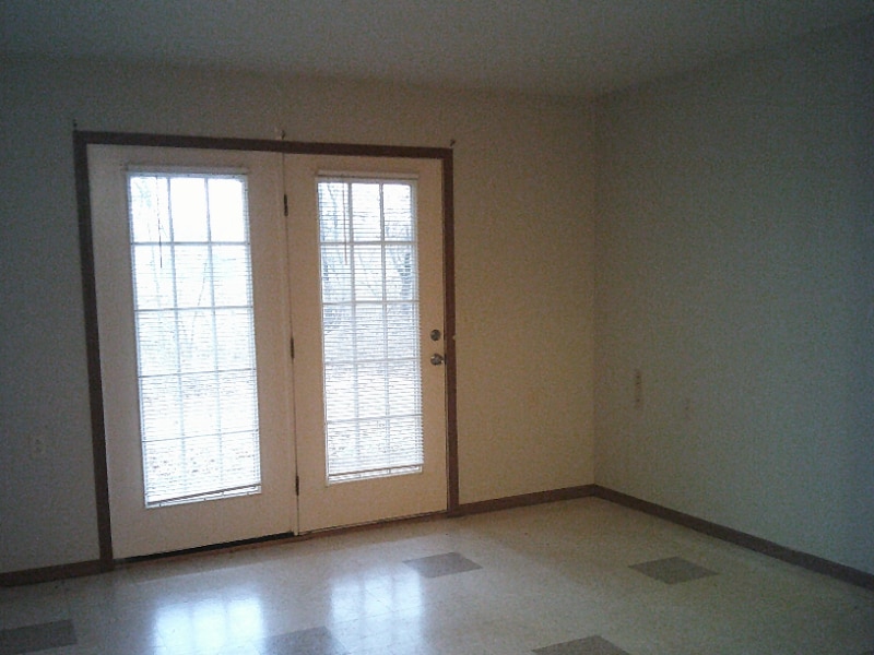 Building Photo - 400 Tella Jane Ln