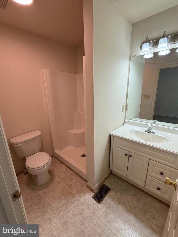 Building Photo - 104 Belladonna Ln