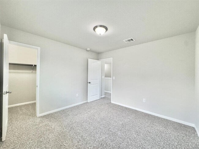 Building Photo - 308 Craters of the Moon Blvd