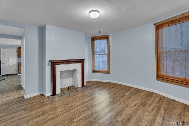 Building Photo - 212 Lockwood Ave