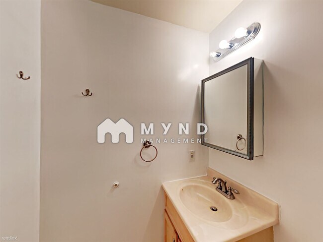 Building Photo - 5641 Playa Del Rey Ct