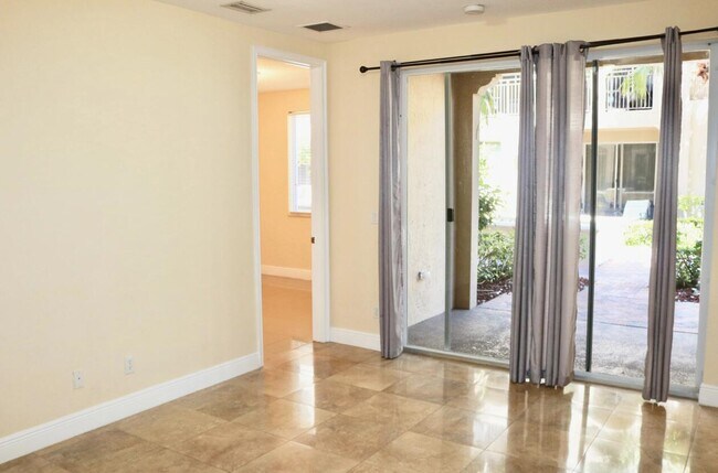 Building Photo - 3042 Waterside Cir