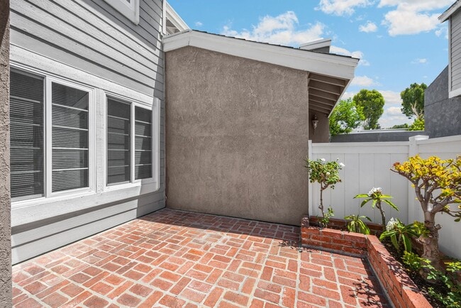 Building Photo - 15746 Tetley St