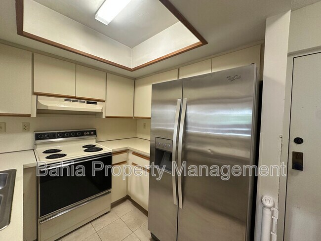 Building Photo - 8999 SW 123rd Ct