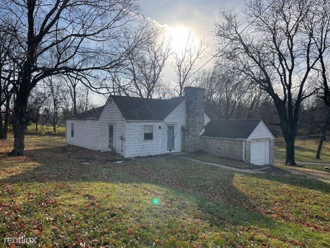 Building Photo - 3 br, 2 bath House - 1123 NE Russell Rd