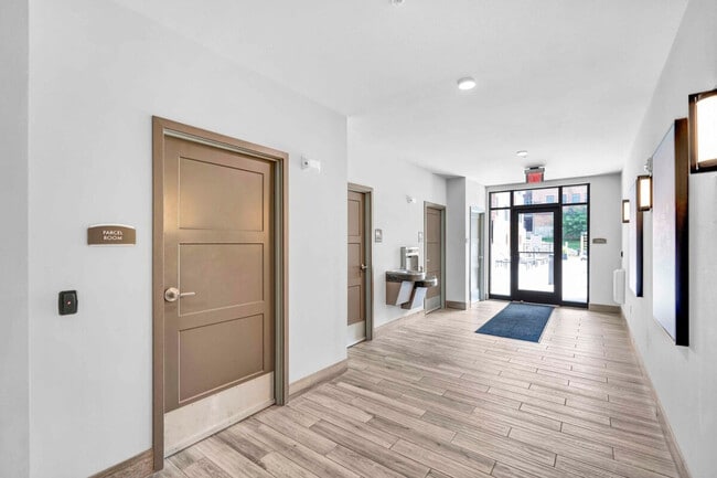 Building Photo - 601 Sand Pearl Ln