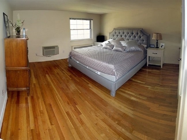 Bedroom - The Williamsburg Apartments