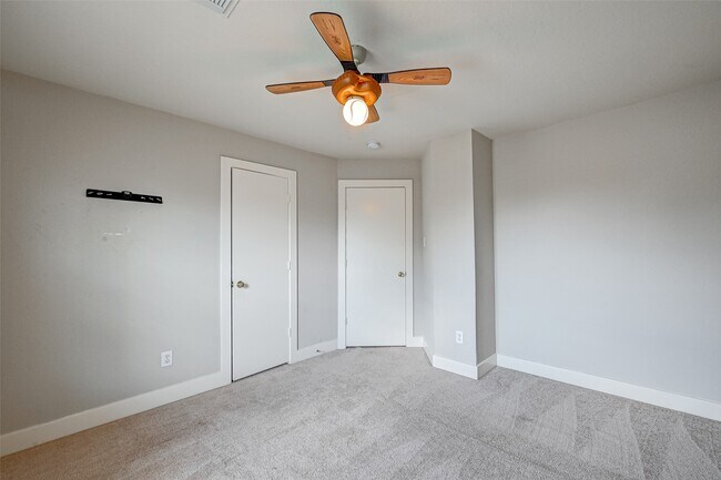 Building Photo - 7603 Chalk Hill