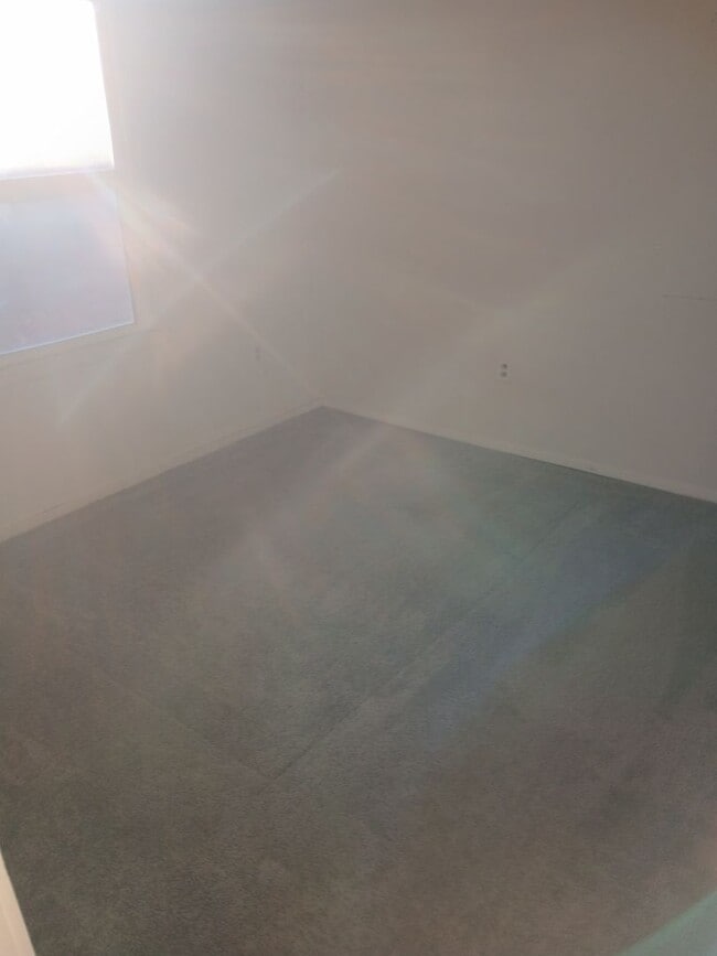 Building Photo - F237IE