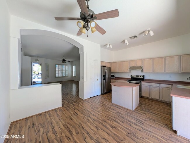 Building Photo - 5959 W Kimberly Way