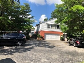 Building Photo - 1 N Krome Ave