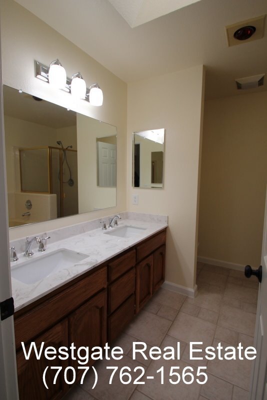 Building Photo - 1439 Morning Glory Dr