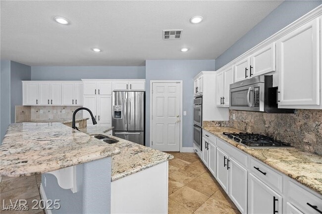 Building Photo - 10281 Wolves Den Ln