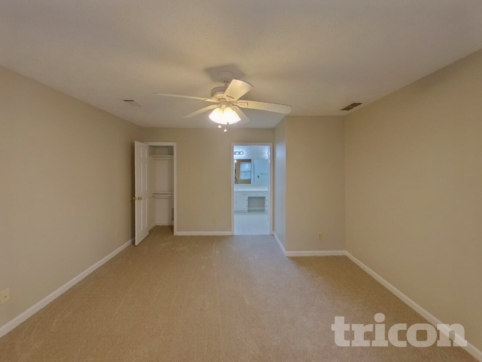 Building Photo - 215 Comstock Ct