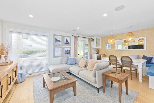 Building Photo - Furnished Extended Stay - Balboa Peninsula, Newport Beach