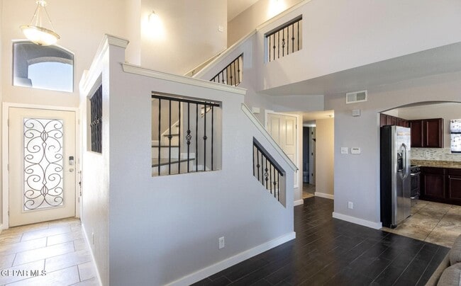 Building Photo - 424 Sonaran Ct