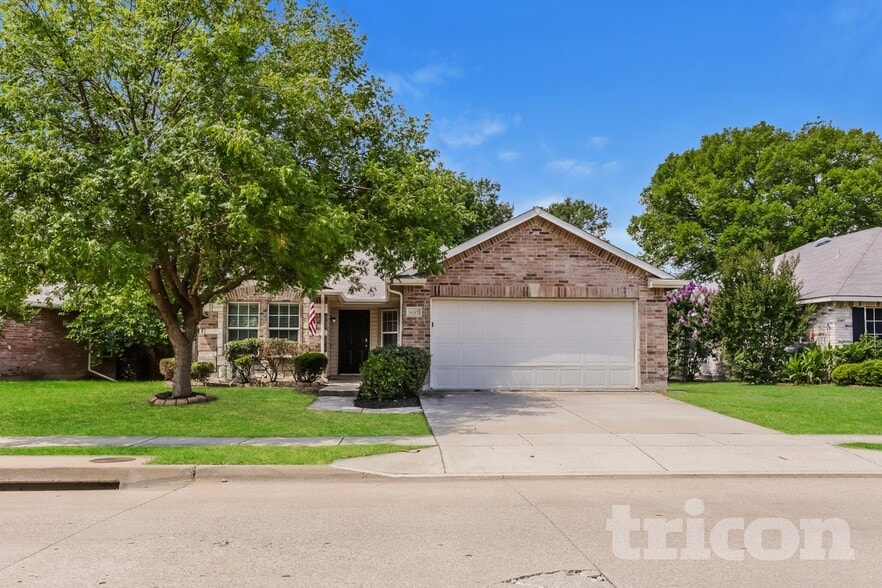 Building Photo - 16325 Cowboy Trail