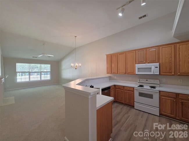 Building Photo - 4730 Willow Glen Rd