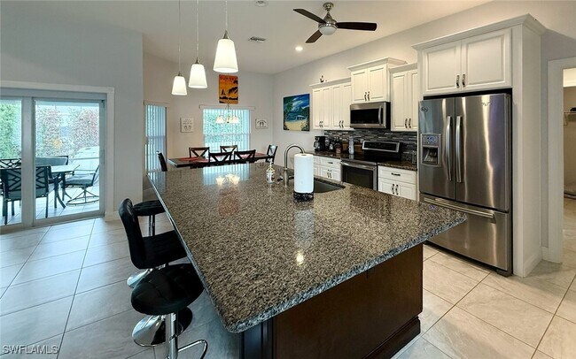 Building Photo - 131 S Bahama Ave
