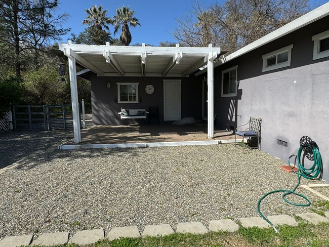 Building Photo - Home on 1 acre lot with above ground pool