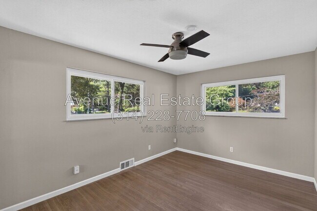 Building Photo - 6 The Knolls Ln