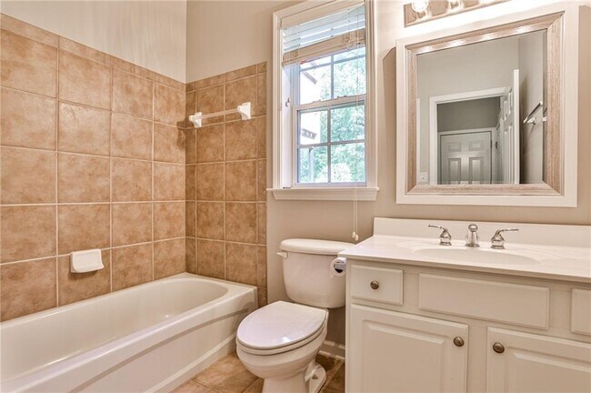 Building Photo - 1655 Wehunt Pl