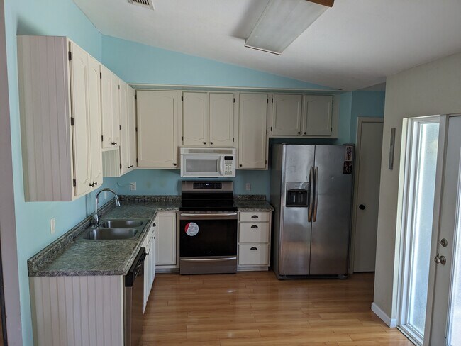 Building Photo - 4514 Cactus Trail