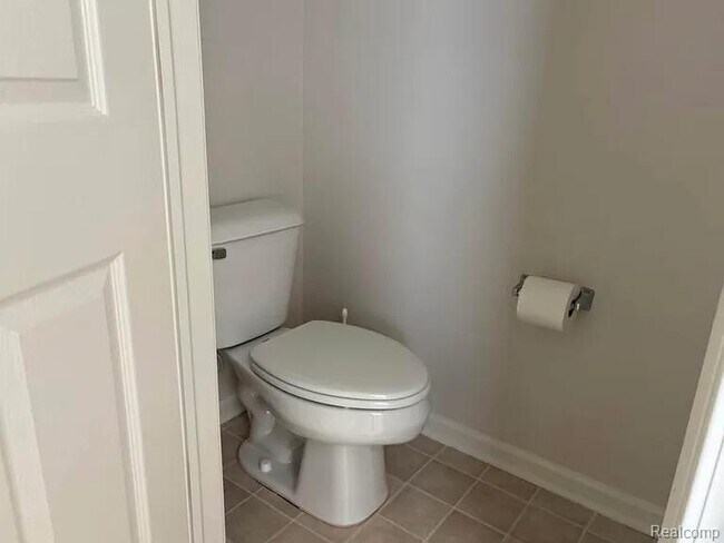 Building Photo - 4270 Sonata Dr