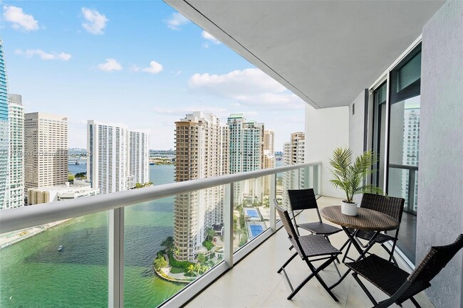 Primary Photo - 495 Brickell Ave